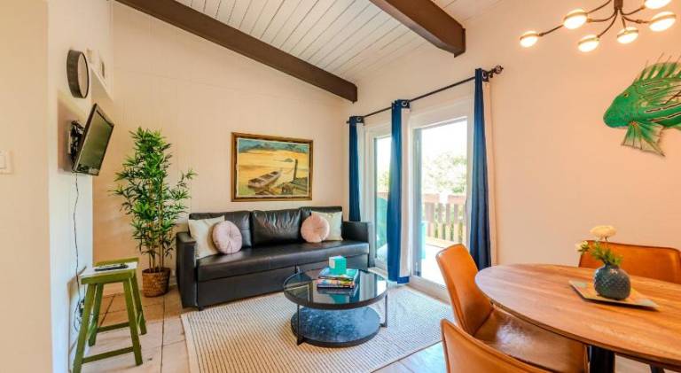 Seagulls Serenade Cozy 1BR Hideaway near Beach 206 in South Padre Island, TX