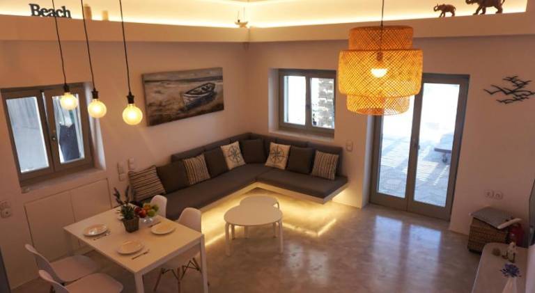 Fully equipped villa with pool, yard & terrace | Suitable for remote work | Pets allowed — photo 3