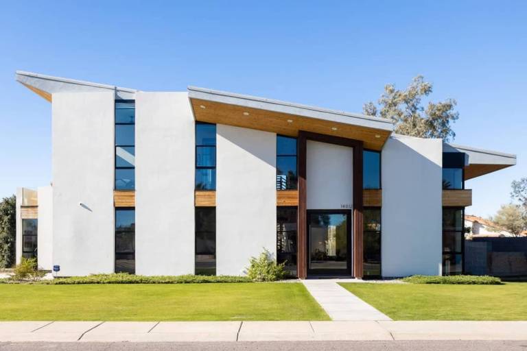 House  Woodleaf