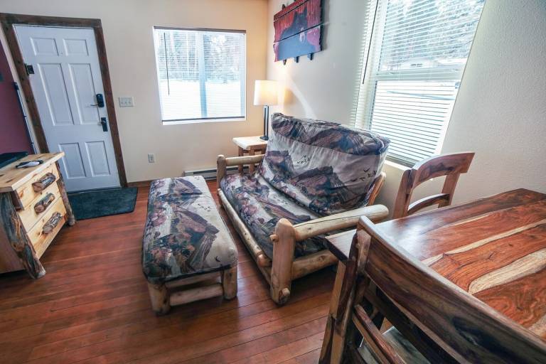 Cabin with patio — photo 4