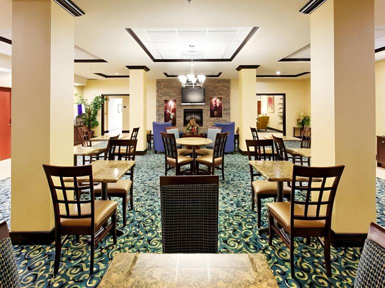 Holiday Inn Express Hotel & Suites Cookeville By IHG — photo 3