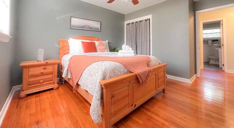 Vacation home with 4 rooms for 13 persons in Live Oak, FL