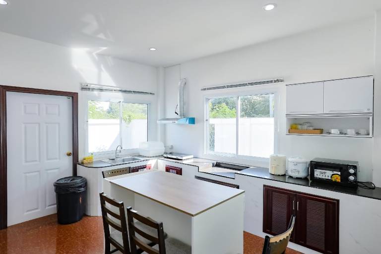 Wonderful villa with yard, barbecue & pool | Close to the beach | Pet-friendly — photo 5