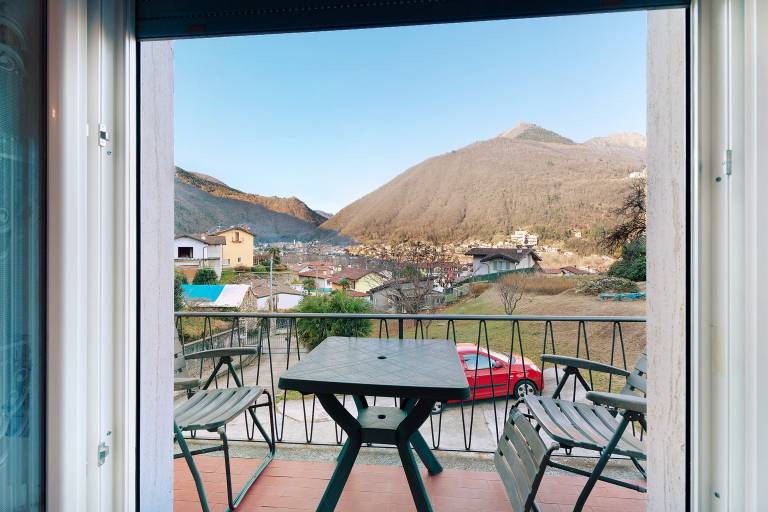 Apartment "Casa Elsa" with Mountain View, Balcony & Wi-Fi in Cannobio
