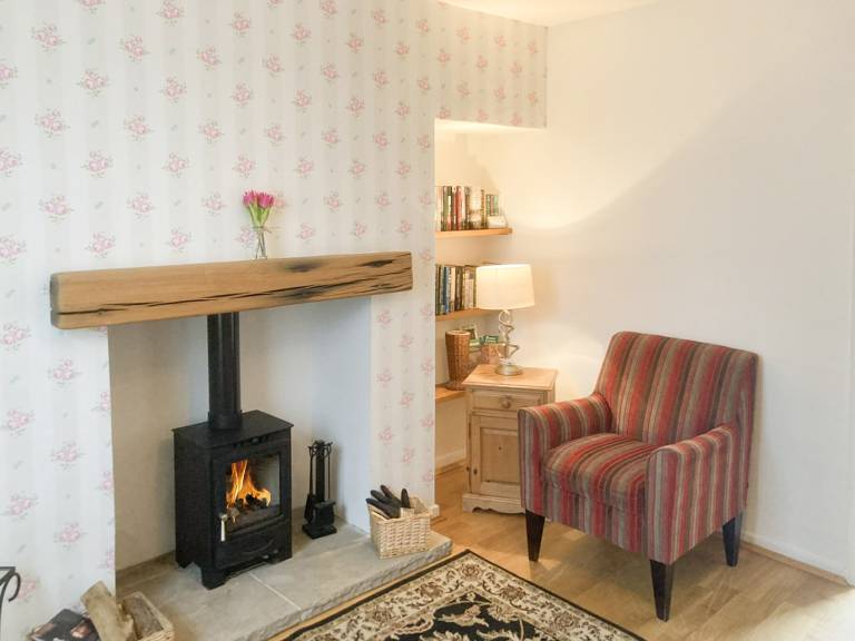 Family-friendly cottage with patio & garden | Pets are welcome — photo 3