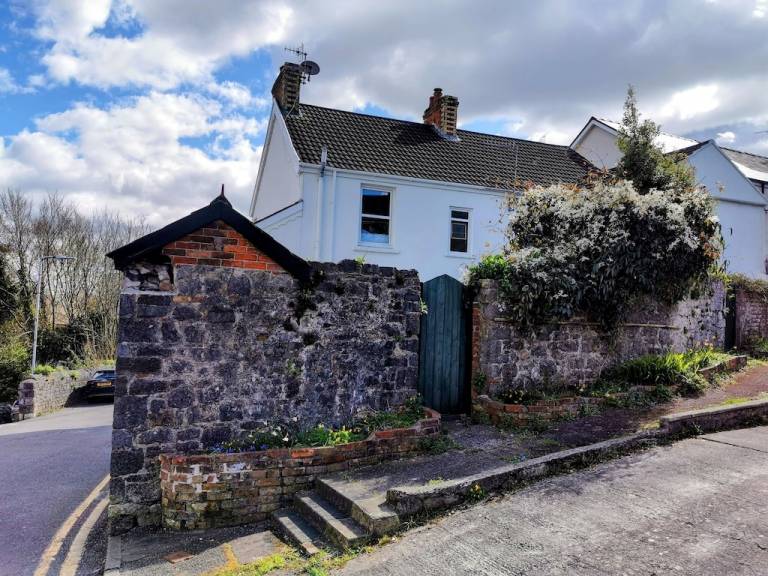 Cottage  Langland