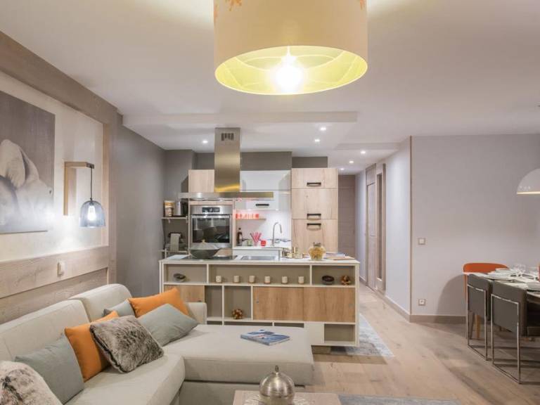 Apartment with heated pool — photo 4