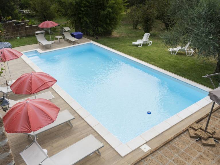 Fully equipped charming rental apartment with garden, patio & pool | Pets are welcome — photo 4