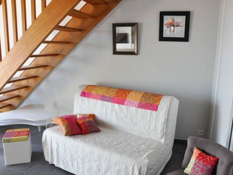 3-star apartment in Perros-Guirec with parking, pets allowed — photo 4