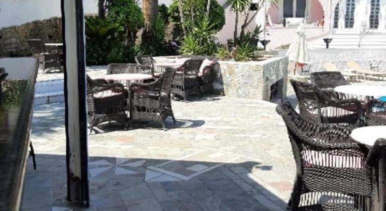 Beautiful serviced apartment with patio & garden | Beach nearby | Pet-friendly — photo 5