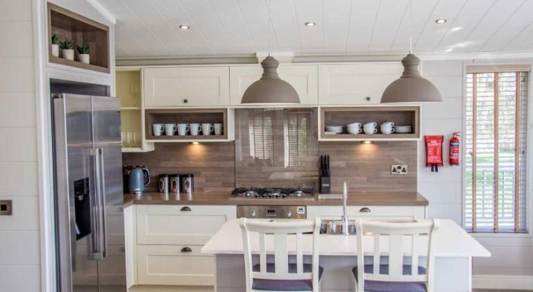 Chalet with barbecue, garden & jacuzzi | Pets are welcome — photo 4