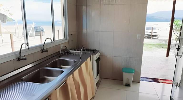 Vacation home | Close to the beach | Pets allowed — photo 3