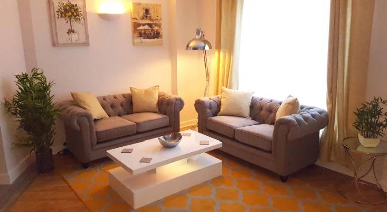 Holiday apartment with 2 rooms for 4 persons in Northampton