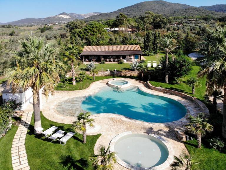 Villa  Campiglia Marittima