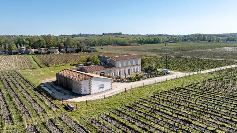 Gite La Roseraie: Private Terrace, Wi-Fi, and Air Conditioning in Saint-Émilion in Libourne