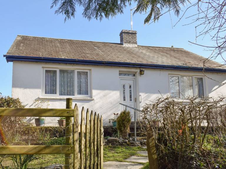 Cottage Swyddffynnon