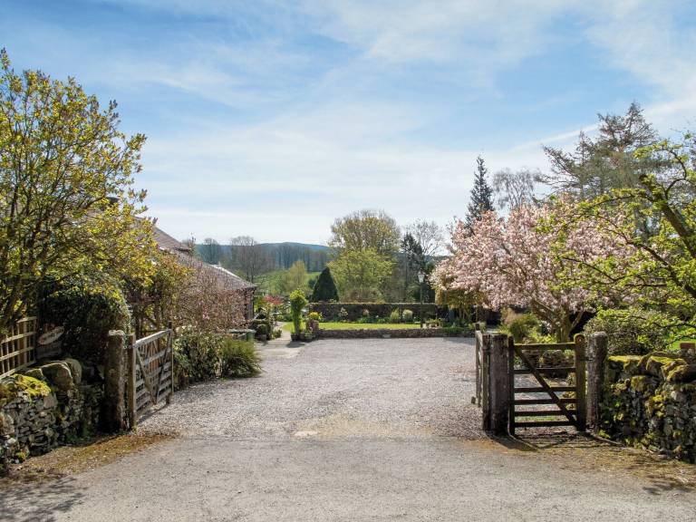 Cottage  Crooklands