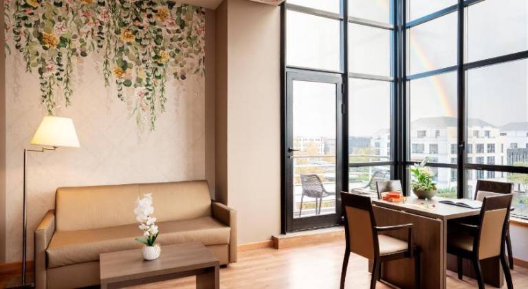Nice serviced apartment with patio & yard | Dogs allowed in Serris