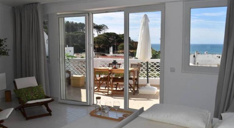 Fully equipped nice holiday apartment with patio, yard & private pool | Beach nearby | Suitable for remote work | Pets allowed — photo 2