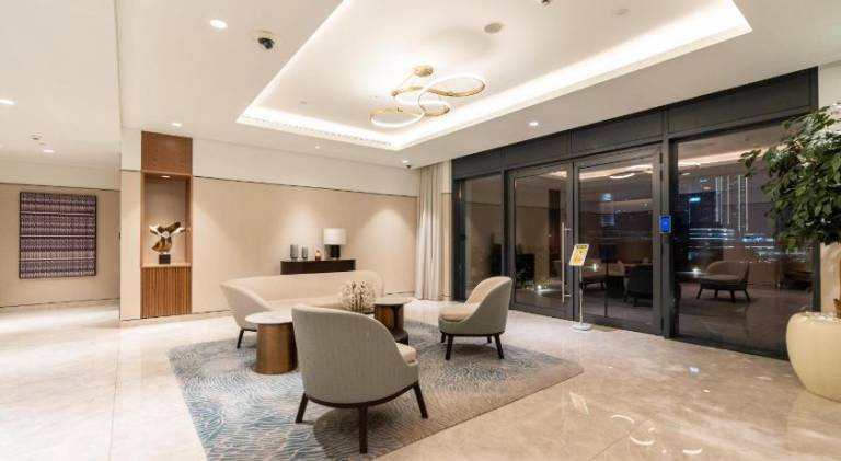 Child-friendly apartment with garden, pool & jacuzzi | Next to Burj Khalifa | Pet-friendly — photo 5