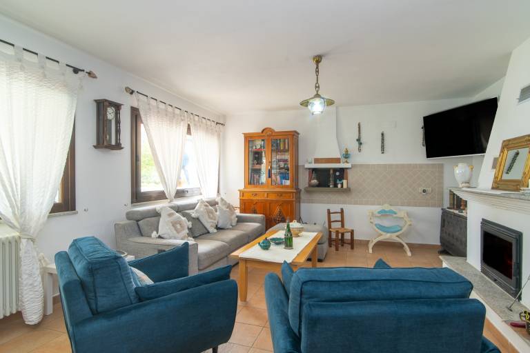 Dedicated room with garden, pool & fast internet | Garden view — photo 2