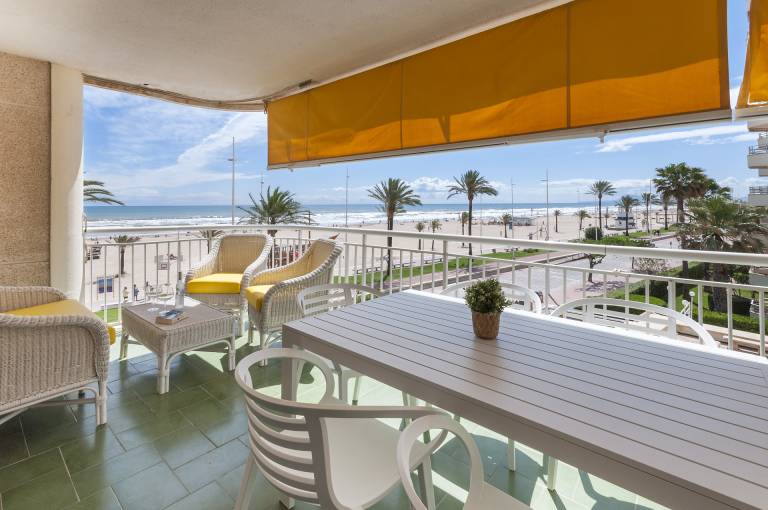 Lovely apartment with patio, yard & pool | Beach nearby | Pets are welcome — photo 2