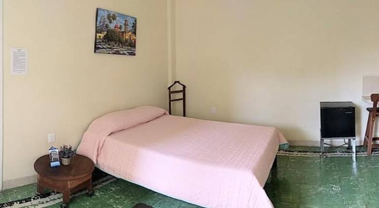 Serviced apartment with 2 rooms for 4 persons — photo 2
