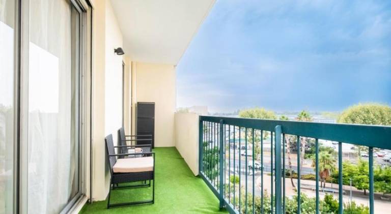 Azur Stay 3 Start Beach 8 min Tram Airport 5m — photo 4