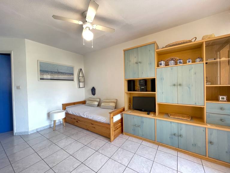 Apartment with 1 room for 4 persons — photo 5