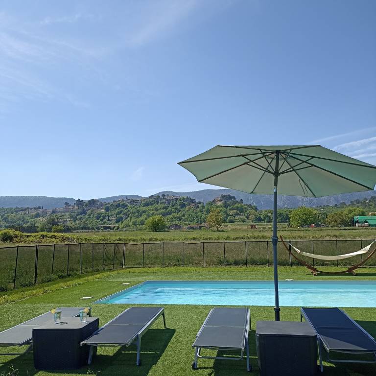 Villa Lacoste