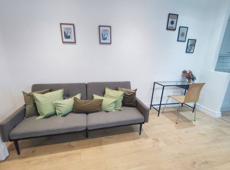 Apartment Poplar
