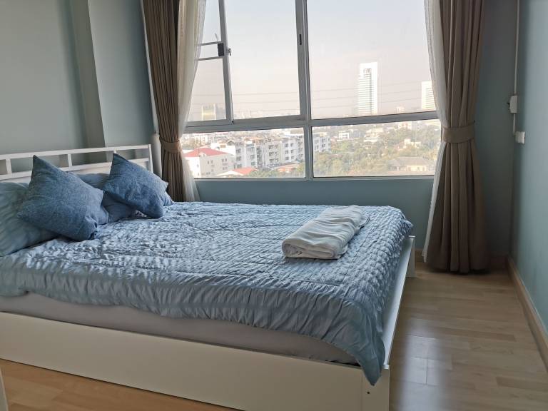 Condo Chom Phon