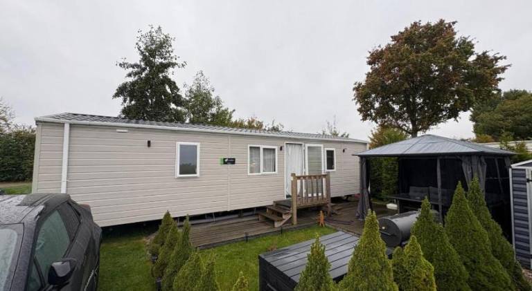 Pleasant holiday apartment with pool | Beach nearby | Pet-friendly in Groningen