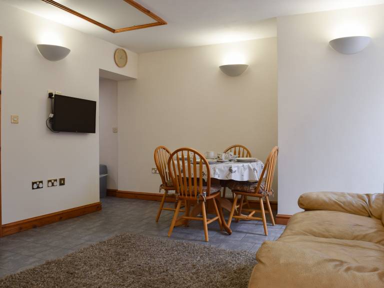Family-friendly cottage with garden & barbecue | River view | Dogs allowed — photo 3
