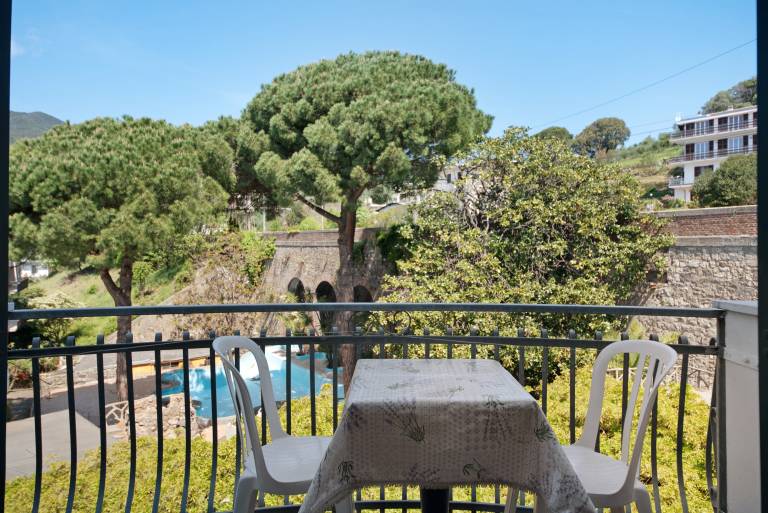 Pleasant apartment with yard, terrace & pool | Garden view | Beach nearby | Pets are welcome — photo 2