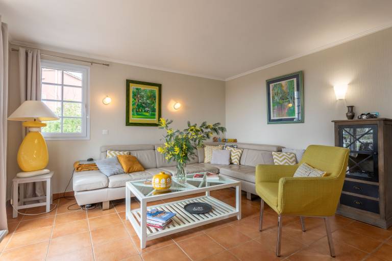 Child-friendly wonderful rental apartment with barbecue, terrace & fast internet | Sea view | Close to the beach | Dogs allowed — photo 3