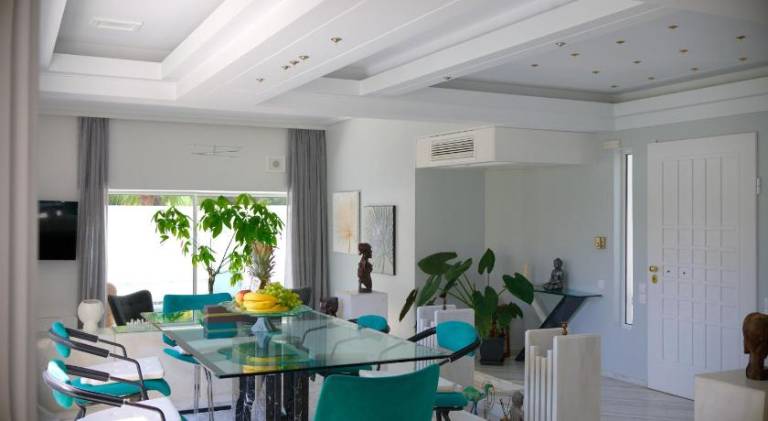 Luxury Villa with Pool, BBQ & Garden in Vouliagmeni — photo 4