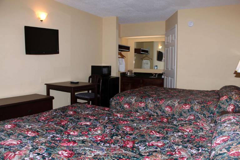 JAMESON INN OAKWOOD — photo 4