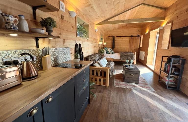 Bungalow with barbeque & patio | Pets are welcome — photo 2