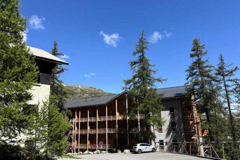 Beautiful apartment | Ski nearby | Pet-friendly in Vars