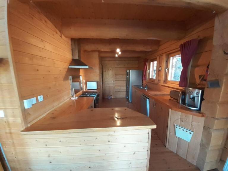 Lovely chalet with patio & fast internet | Next to the ski | Pets allowed — photo 4