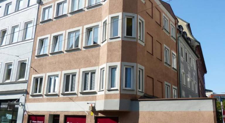 Brecht Apartments — photo 3
