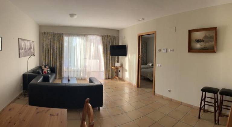 Apartment with private pool, terrace & garden | Suitable for remote work — photo 2