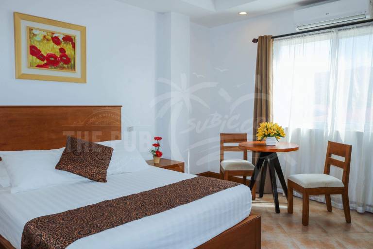 The Pub Hotel in Olongapo