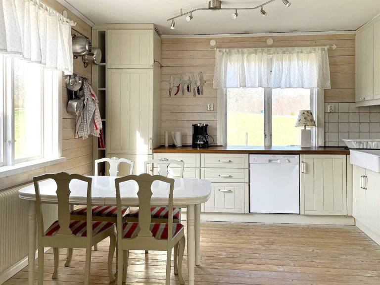Vacation home with 6 rooms for 8 persons — photo 4
