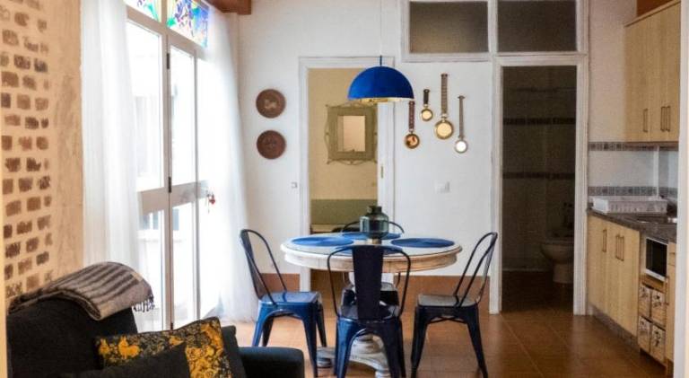 Holiday apartment with patio | Close to Mosque–Cathedral of Córdoba — photo 3