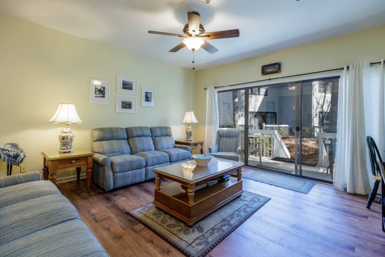 61 Ocean Breeze: Pet Friendly Villa. 3 Beds. 3 Baths. Free Bikes. in Hilton Head Island, SC