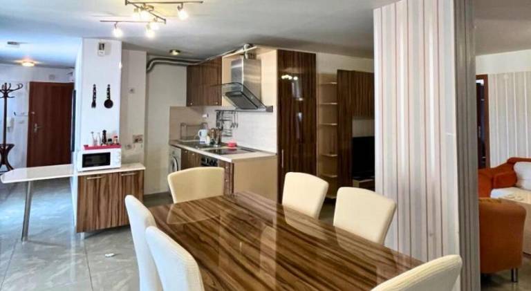 Serviced apartment with terrace & garden — photo 2