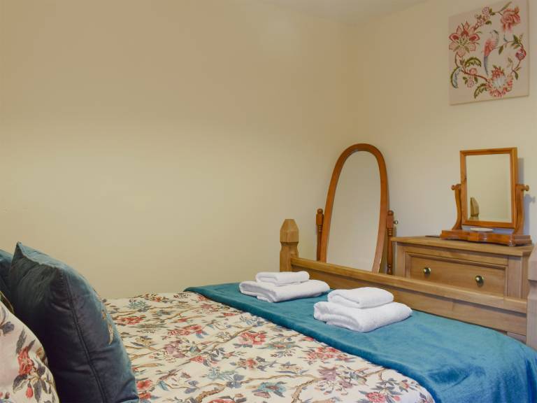 Cottage with garden | River view — photo 5
