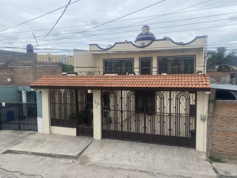 House Los Gigantes